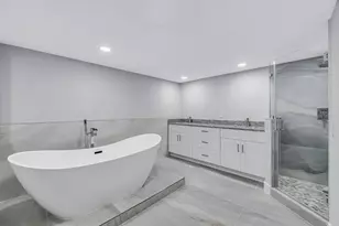 2751 S Ocean Dr, Hollywood, FL 33019 - Photo 29