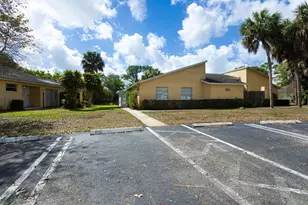 202 Sparrow Dr, Royal Palm Beach, FL 33411 - Photo 3