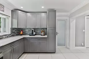 3220 SW 16th Ct, Fort Lauderdale, FL 33312 - Photo 9