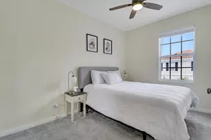 73 Laurel Oaks Cir, Jupiter, FL 33469 - Photo 13
