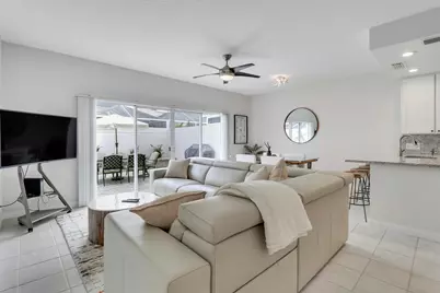 73 Laurel Oaks Circle, Jupiter, FL 33469 - Photo 5