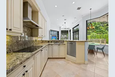10800 Blue Palm Street, Plantation, FL 33324 - Photo 9