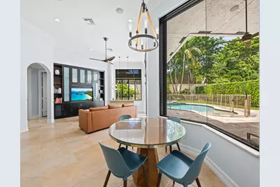 10800 Blue Palm Street, Plantation, FL 33324 - Photo 11