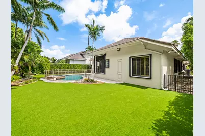 10800 Blue Palm Street, Plantation, FL 33324 - Photo 5