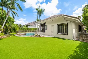 10800 Blue Palm St, Plantation, FL 33324 - Photo 5
