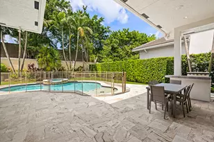 10800 Blue Palm St, Plantation, FL 33324 - Photo 5