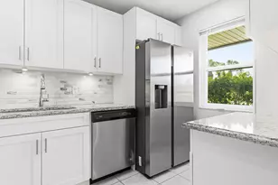 232 Lake Meryl Dr, West Palm Beach, FL 33411 - Photo 5