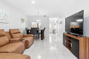 232 Lake Meryl Dr, West Palm Beach, FL 33411 - Photo 15