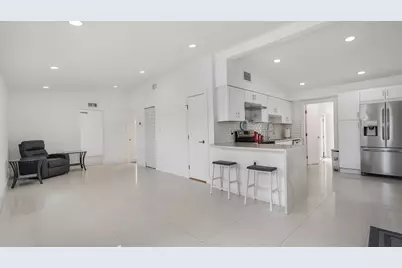 218 Glouchester Street, Boca Raton, FL 33487 - Photo 3