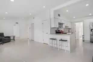 218 Glouchester St, Boca Raton, FL 33487 - Photo 3