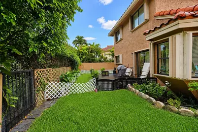 749 NW 40th Terrace, Deerfield Beach, FL 33442 - Photo 17