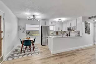 52 Burgundy B, Delray Beach, FL 33484 - Photo 13