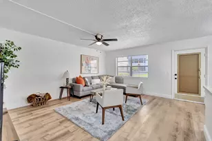52 Burgundy B, Delray Beach, FL 33484 - Photo 9