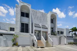 1067 W 43rd Pl, Hialeah, FL 33012 - Photo 1
