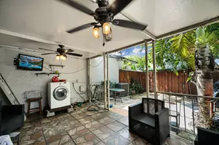 1067 W 43rd Pl, Hialeah, FL 33012 - Photo 23