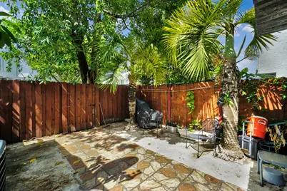 1067 W 43rd Place #68, Hialeah, FL 33012 - Photo 21