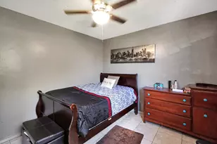 1067 W 43rd Pl, Hialeah, FL 33012 - Photo 15