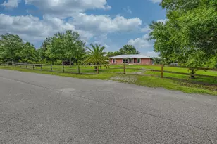 7346 NW 93rd Ct, Okeechobee, FL 34972 - Photo 3