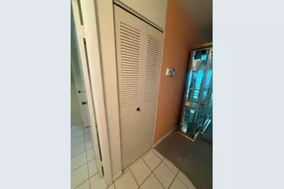 197 Lake Susan Lane, West Palm Beach, FL 33411 - Photo 7