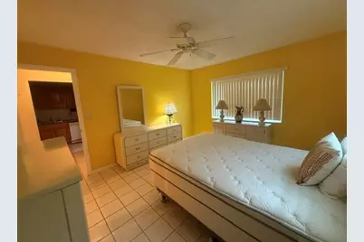 197 Lake Susan Lane, West Palm Beach, FL 33411 - Photo 11