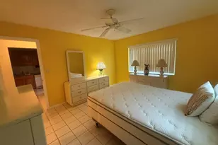 197 Lake Susan Ln, West Palm Beach, FL 33411 - Photo 11