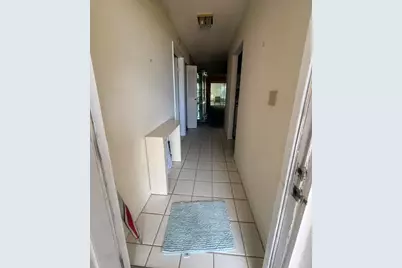 197 Lake Susan Lane, West Palm Beach, FL 33411 - Photo 3