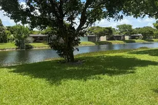 197 Lake Susan Ln, West Palm Beach, FL 33411 - Photo 23
