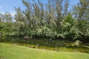 473 Lake Frances Dr, West Palm Beach, FL 33411 - Photo 13