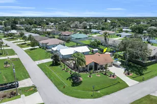 2698 SE Calusa Ave, Port Saint Lucie, FL 34952 - Photo 39
