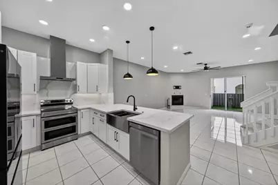835 NE 17th Way, Fort Lauderdale, FL 33304 - Photo 1