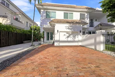1812 NE 26th Avenue, Fort Lauderdale, FL 33305 - Photo 1