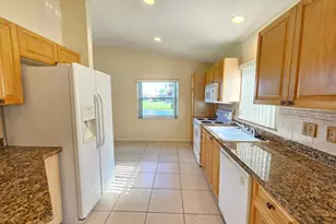 12827 Hampton Lakes Cir, Boynton Beach, FL 33436 - Photo 11