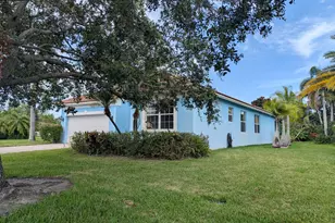 2119 NW Marsh Rabbit Ln, Jensen Beach, FL 34957 - Photo 3