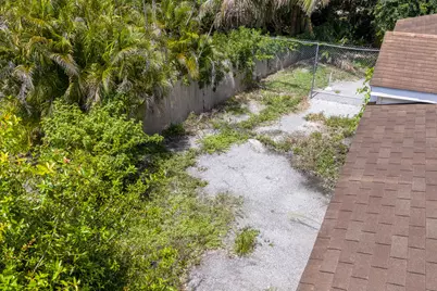 10105 SW Sandalfoot Boulevard, Boca Raton, FL 33428 - Photo 23