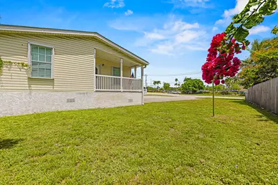 10105 SW Sandalfoot Boulevard, Boca Raton, FL 33428 - Photo 21