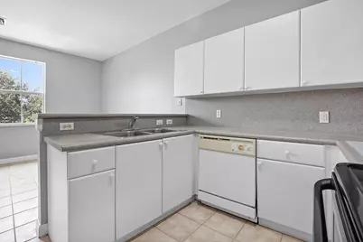 2019 Shoma Drive #178, Royal Palm Beach, FL 33414 - Photo 5