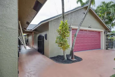 1672 Erie Terrace, Palm Springs, FL 33406 - Photo 5