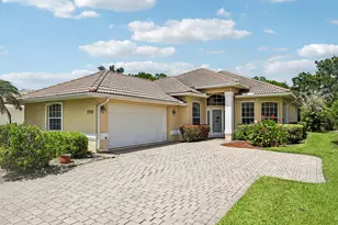 3709 NW Royal Oak Dr, Jensen Beach, FL 34957 - Photo 3