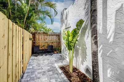 721 Franklin Road, West Palm Beach, FL 33405 - Photo 25