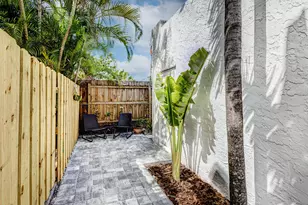 721 Franklin Rd, West Palm Beach, FL 33405 - Photo 25