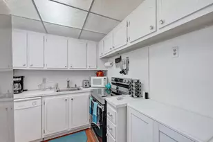 232 Farnham J, Deerfield Beach, FL 33442 - Photo 25