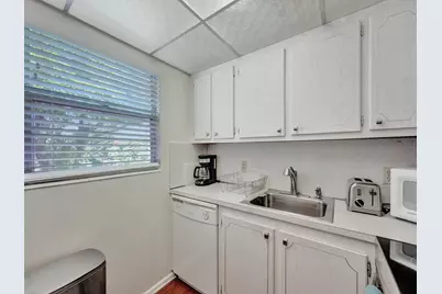 232 Farnham J #232, Deerfield Beach, FL 33442 - Photo 25