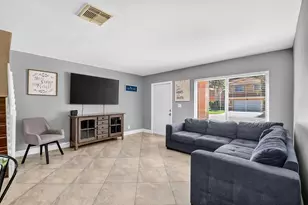 6233 Willoughby Cir, Lake Worth, FL 33463 - Photo 15