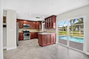 6233 Willoughby Cir, Lake Worth, FL 33463 - Photo 9