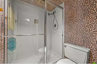 2425 Presidential Way #1006, West Palm Beach, FL 33401 - Photo 19