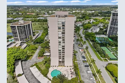 2425 Presidential Way #1006, West Palm Beach, FL 33401 - Photo 9