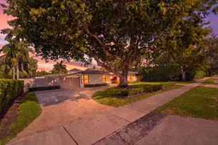 1619 Bayview Dr, Fort Lauderdale, FL 33305 - Photo 1