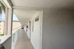2601 NE 3rd Ct, Boynton Beach, FL 33435 - Photo 3