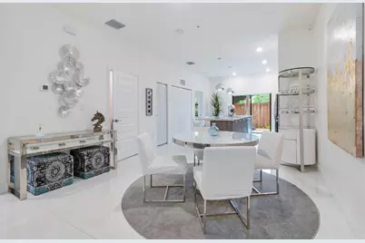 8045 NW 104th Avenue #Unit 7, Doral, FL 33178 - Photo 5