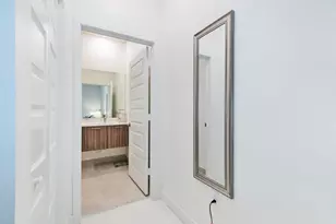 8045 NW 104th Ave, Doral, FL 33178 - Photo 15
